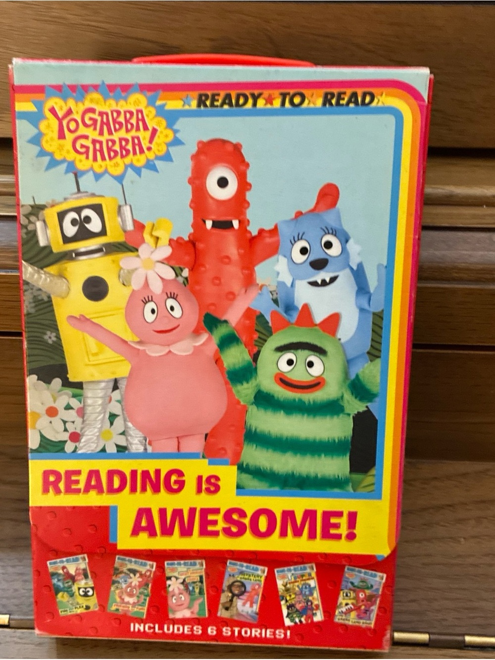 RARE Yo Gabba Gabba! Reading Is Awesome! Level 1 Ready to Read 6 Book Carry Case